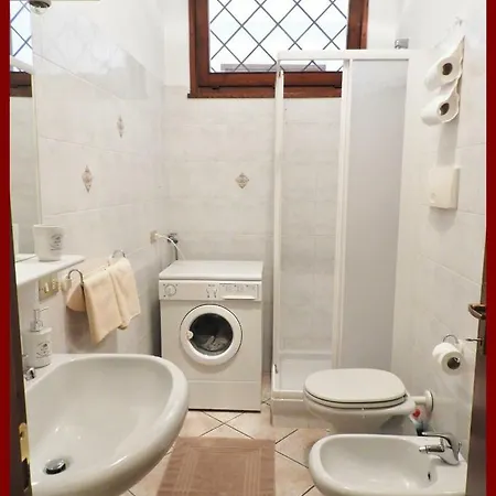 Lake Como 2p Apt Near Varenna